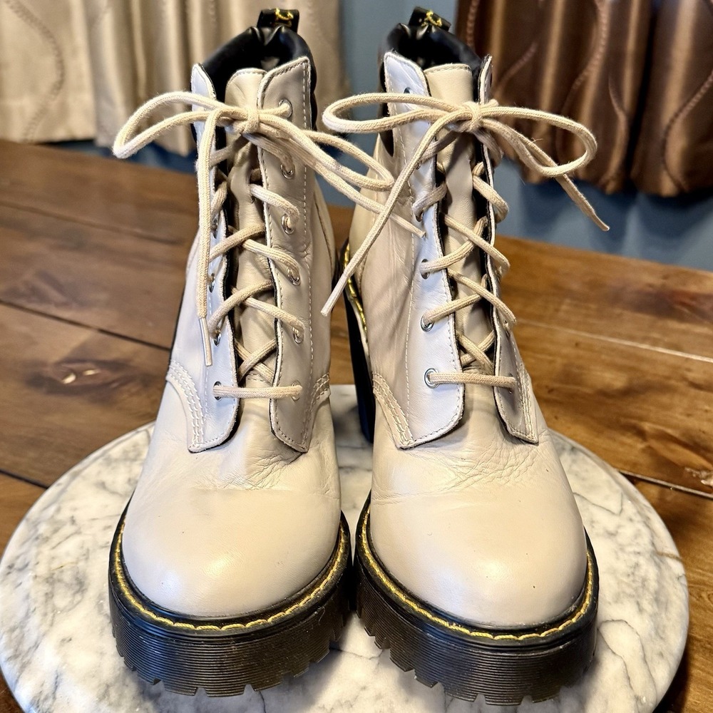 NEW! Dr. Martens Persephone Leather Heel Boot Light Gray Women‎ Sz 8 EUR 39 - Picture 2 of 6